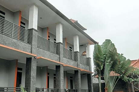 Hotel Diana 2