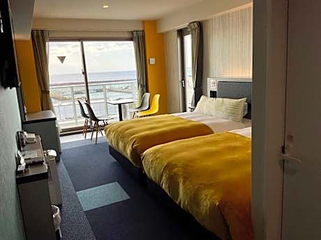 Ocean View Twin Room B - Non-Smoking