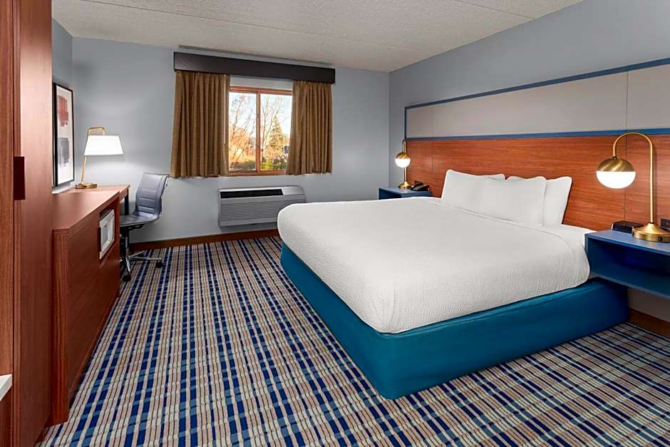 AmericInn by Wyndham Green Bay West