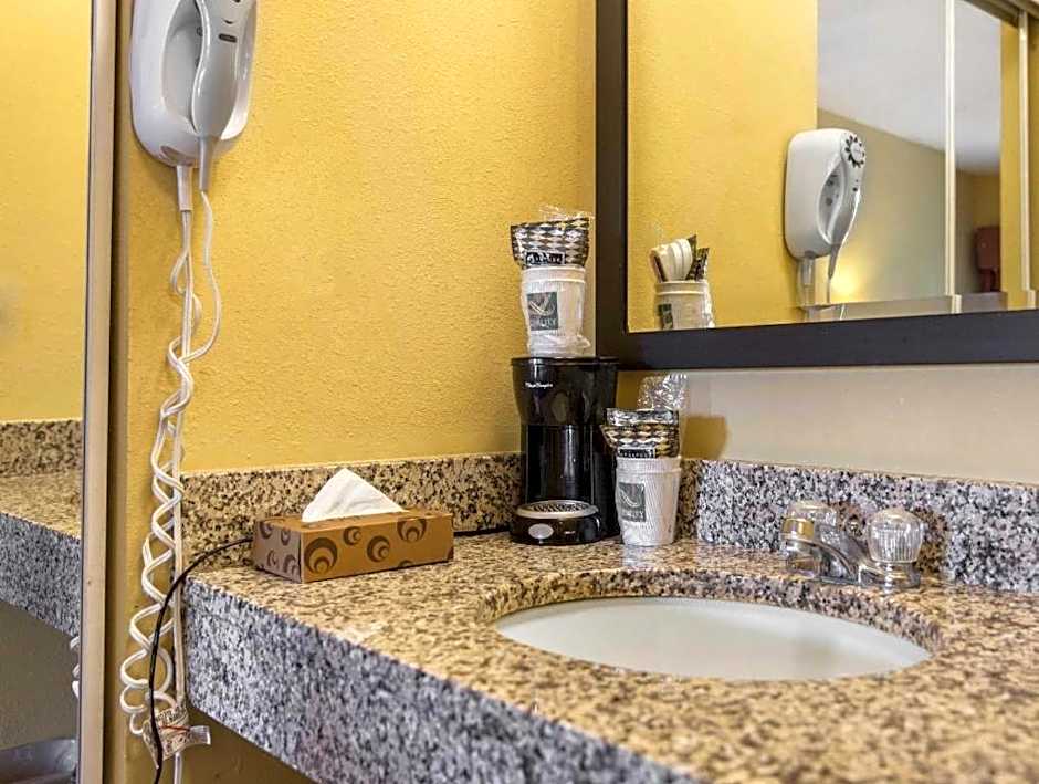 Quality Inn Calera I-65 exit 231