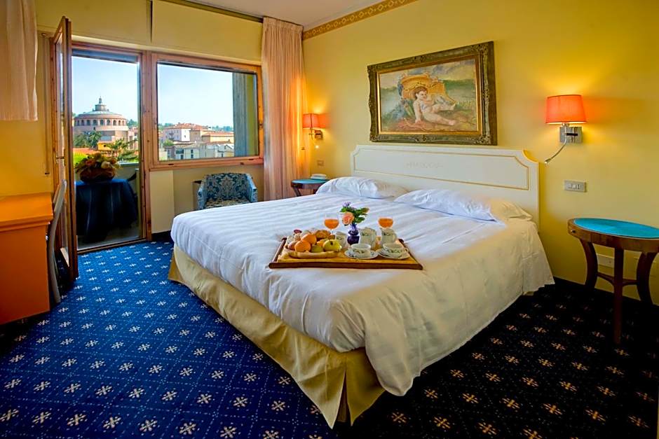 Hotel Ferrari