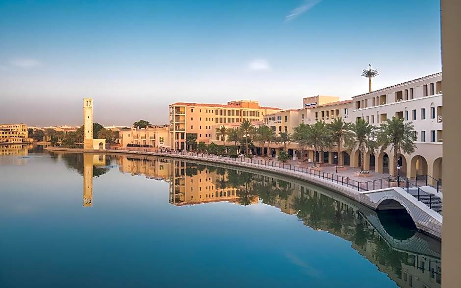 Millennium Lakeview Hotel