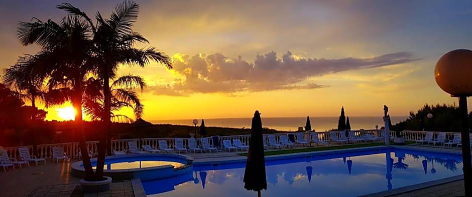 RESIDENCE EMARINE con SERVIZIO SPIAGGIA INCLUSO