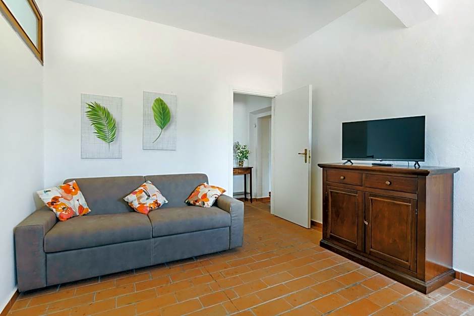 Residence with swimming pool immersed in the typical Tuscan countryside just 5 minutes from Massa Marittima