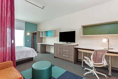 1 King Bed Studio Suite Nonsmoking