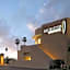 Redondo Beach Hotel, Tapestry Collection by Hilton