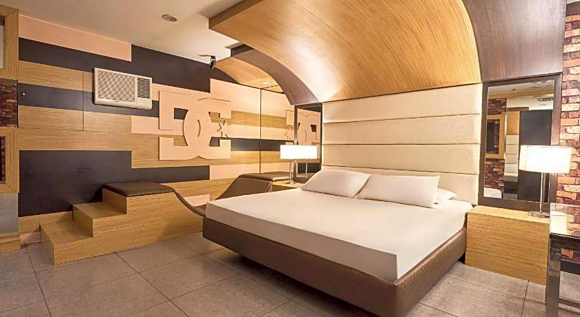 Victoria Court Las Pinas