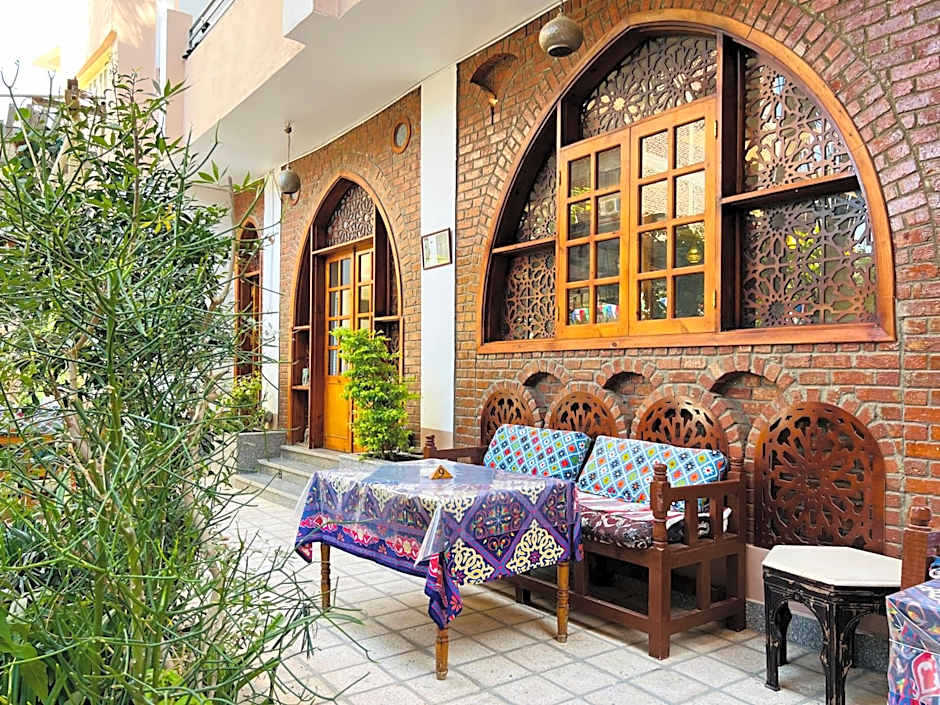 Amon Hotel