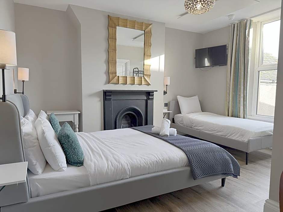 Number One Hundred Bed And Breakfast