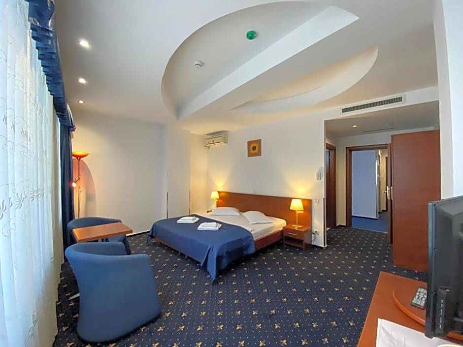 Samaa Hotel