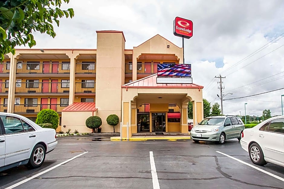 Econo Lodge Inn & Suites Memphis