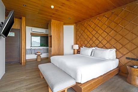 Seaview Villa with Bathtub No. 17