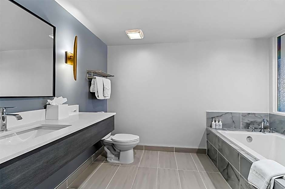 Hourglass Hotel, Trademark Collection by Wyndham