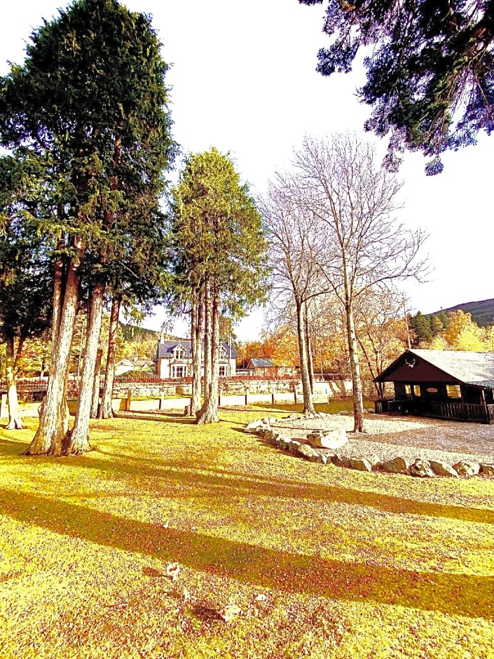 Braemar Lodge Cabins