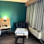 La Quinta Inn & Suites by Wyndham Albuquerque Airport
