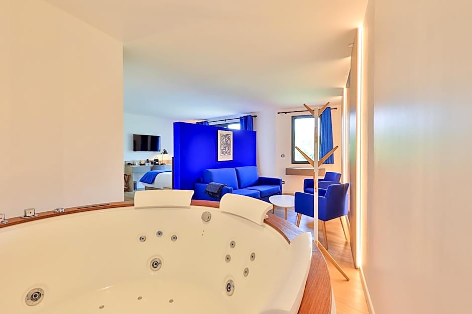 Logis Hôtel & Spa Déjeunez Sous L'Arbre