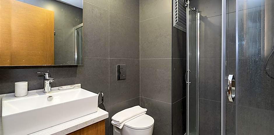 Veranda Suites