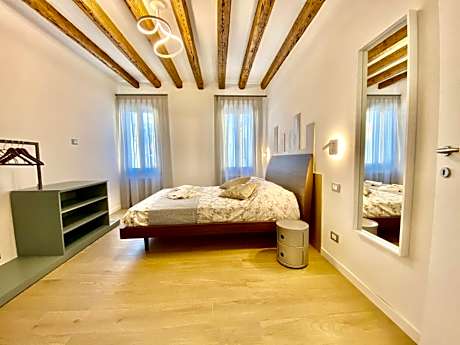 One-Bedroom Apartment with Canal View