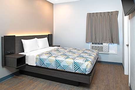 1 Full Bed | Non-Smoking