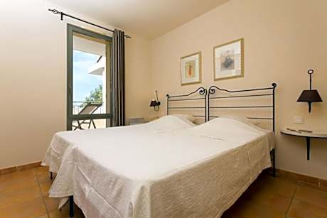 Le Domaine De Provence Country Club