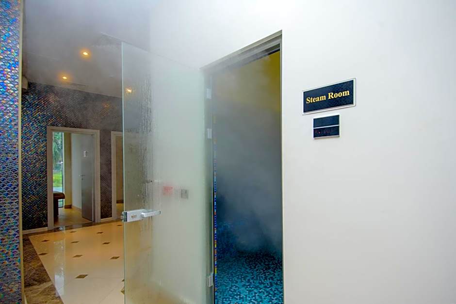 The Grand Gloria Hotel