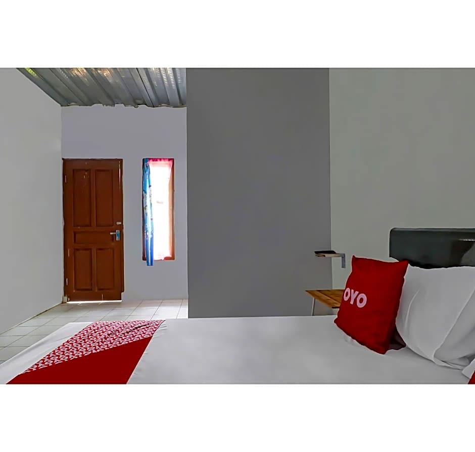 OYO 90809 Homestay Black Pink Merah Jambu Syariah