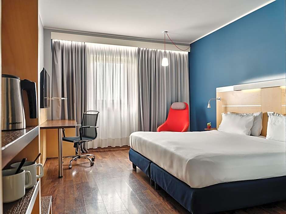 Holiday Inn Express Milan-Malpensa Airport By IHG