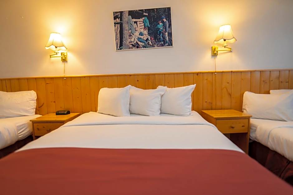 Canadas Best Value Inn- River View Hotel