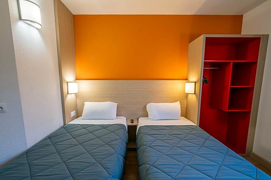 Première Classe Roissy - Aéroport CDG - Le Mesnil-Amelot