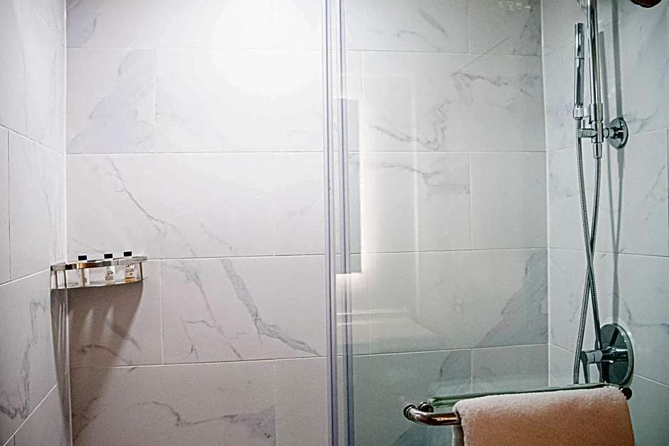 Delta Hotels by Marriott Cincinnati Sharonville