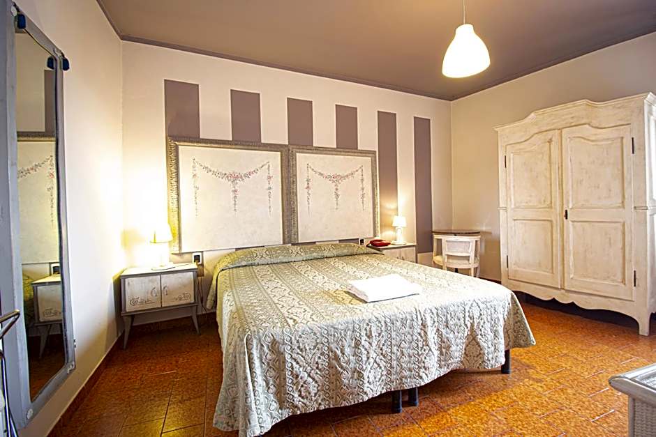Foto 1 von 7 von 1 Double Bed or 2 Beds