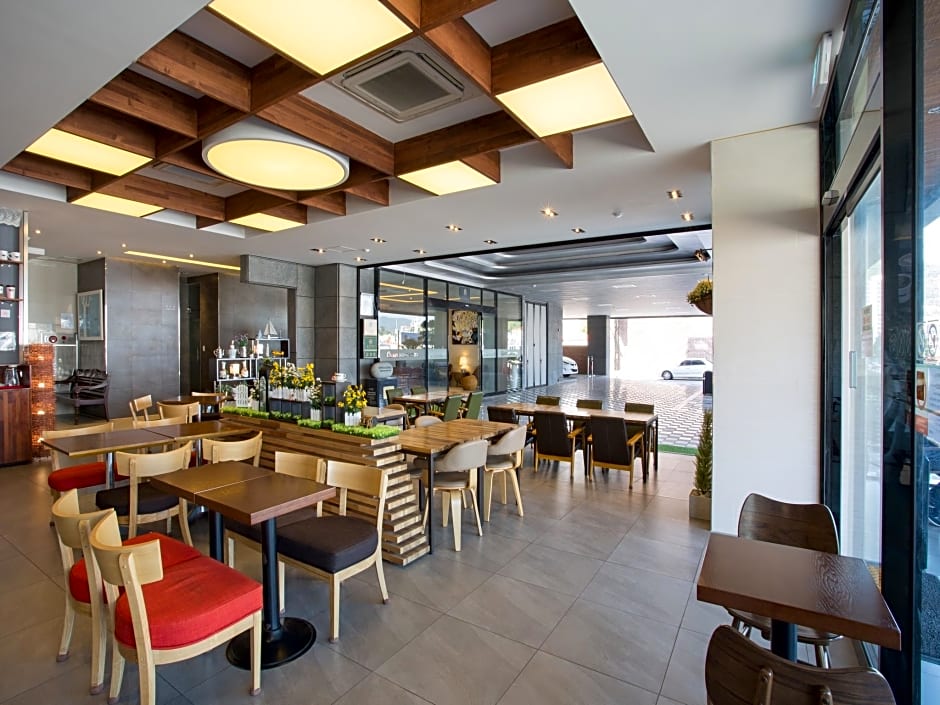 Tongyeong Anchovy Tourist Hotel