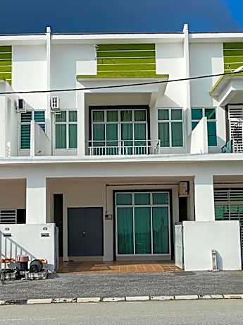 Homestay Seri Iskandar By Ummi