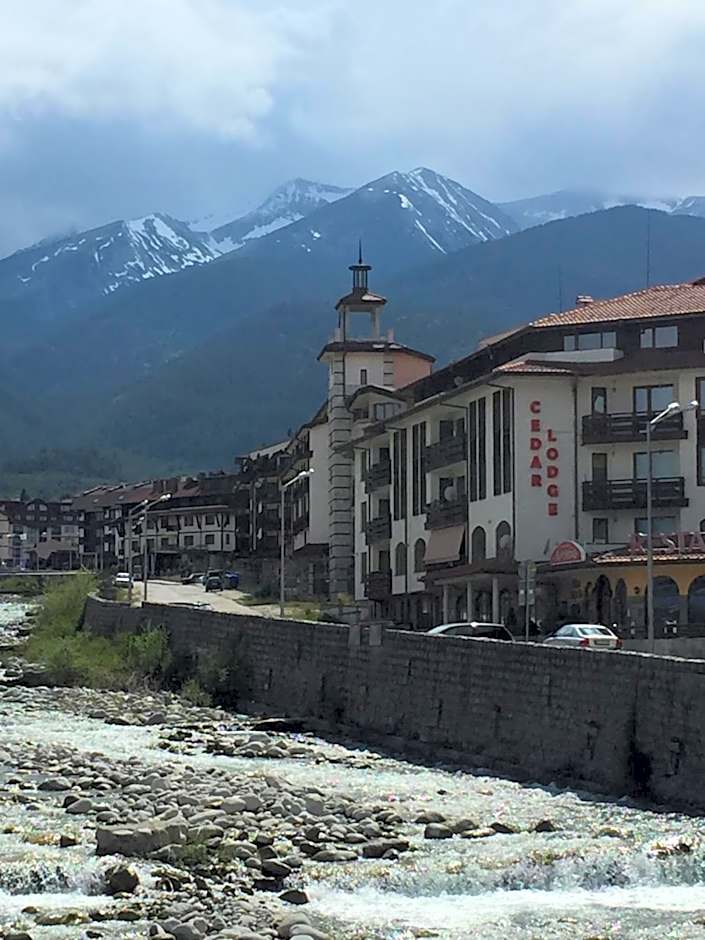 Cedar Lodge 3/4 Apartment Paradise