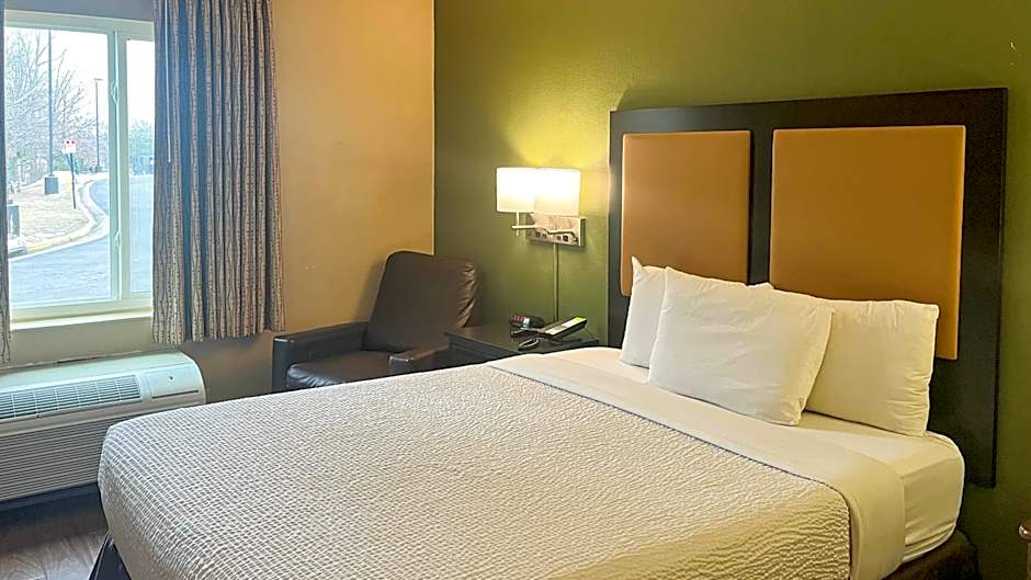 Studio 6 Chantilly VA Washington Dulles Airport