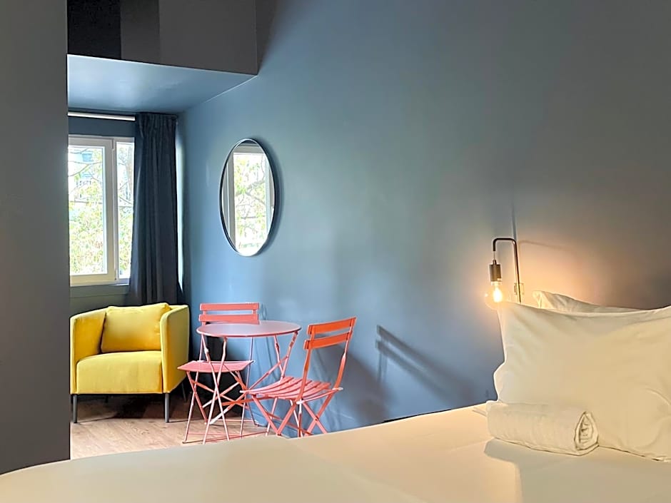 Avenue Hostel & Suites