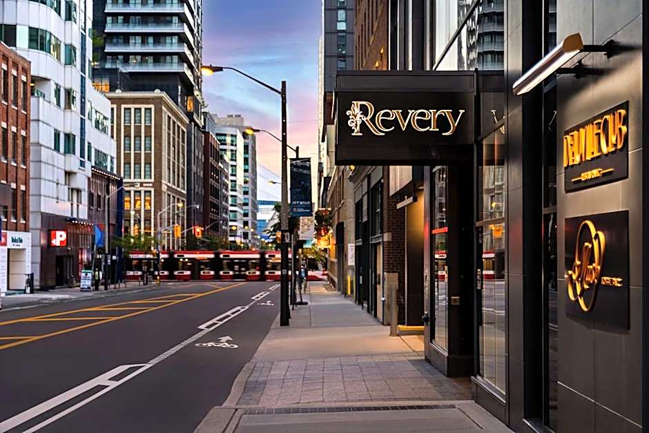 Revery Toronto Downtown, Curio Collection by Hilton