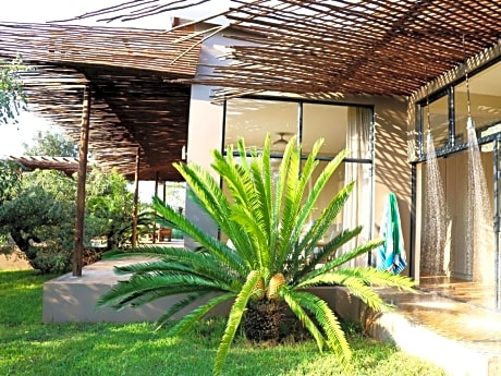 Sensiri Plains Safari Lodge