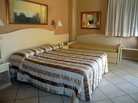Economy Triple Room