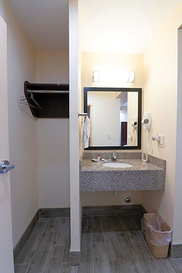 Knights Inn South Amboy