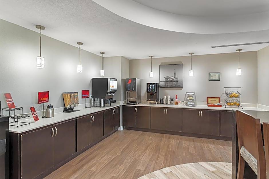 Best Western Plus Bay City Inn & Suites