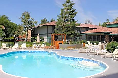 Thunderbird Resort Club