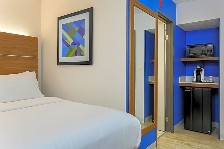 Holiday Inn Express Milwaukee - West Medical Center By IHG