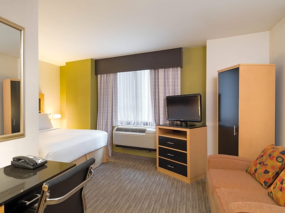 Holiday Inn Express New York City-Wall Street, an IHG Hotel