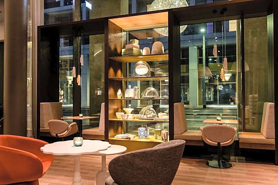 Motel One Dresden am Zwinger