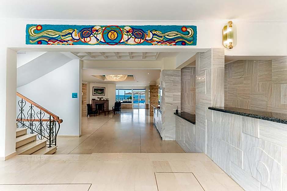 Kamari Beach Hotel