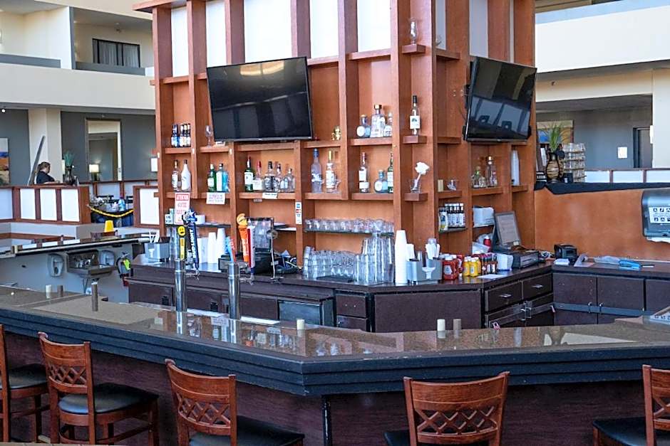 Atrium Hotel And Suites Dfw Airport
