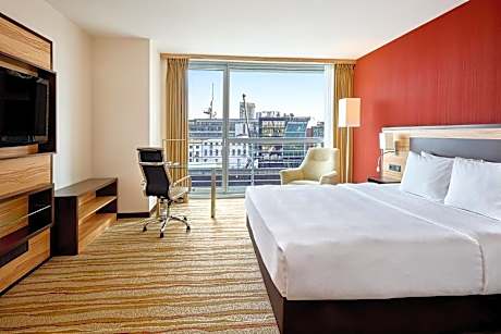 Larger Guest room, 1 King