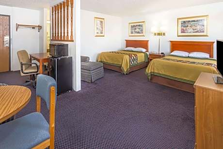 2 Queen Beds Non-Smoking
