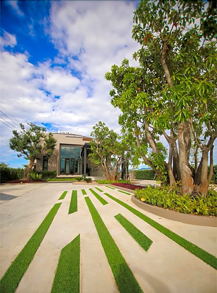 Bunprasop Garden Hotel